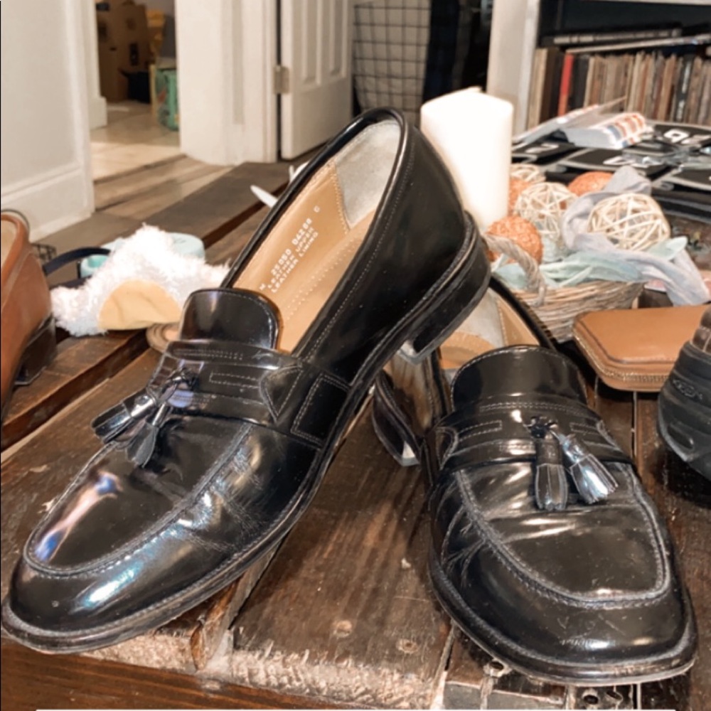 Bostonian black leather dress shoes